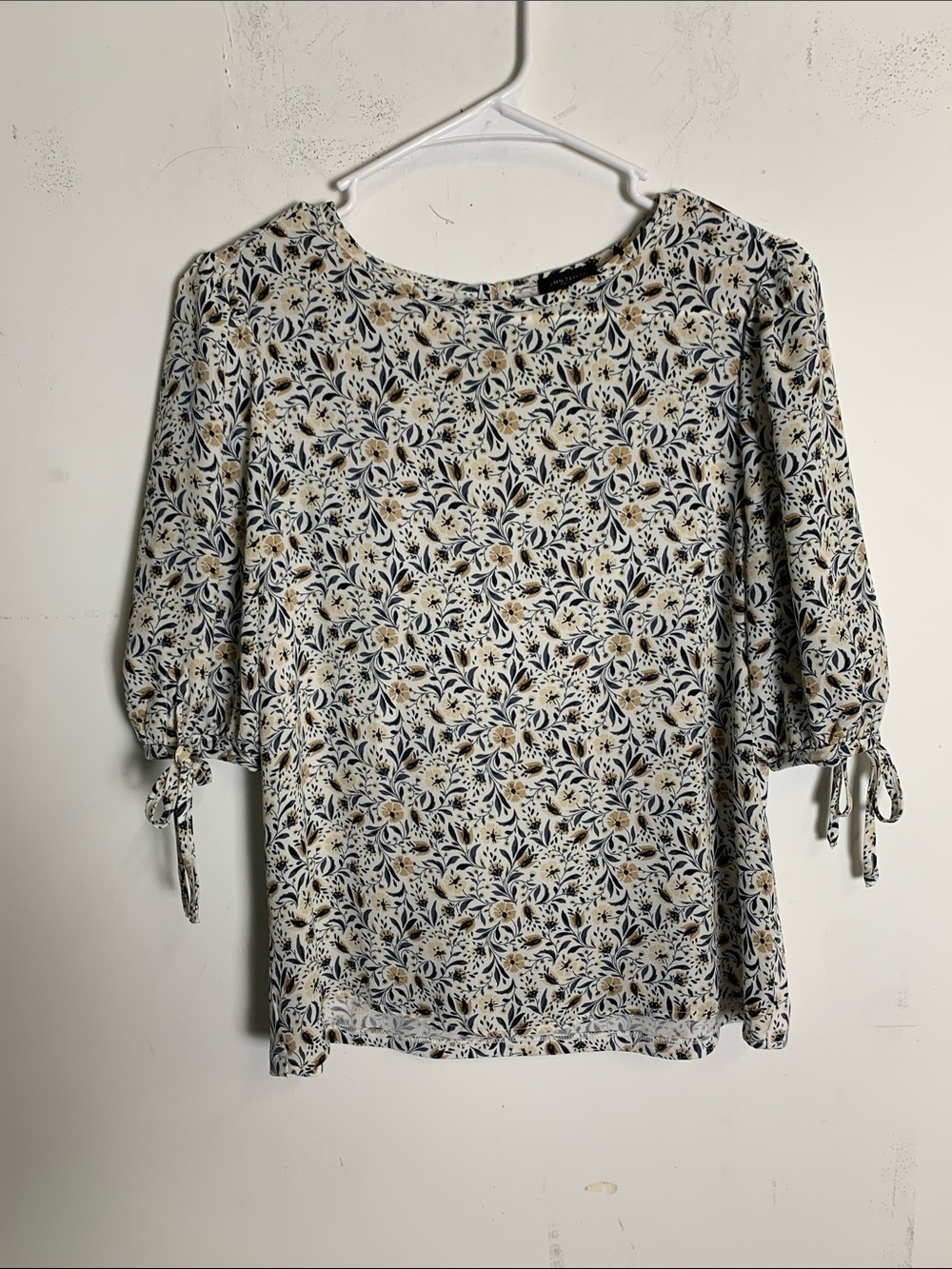 Ann Taylor Ivory Floral Tie-Sleeve Blouse with Navy and Tan Accents
